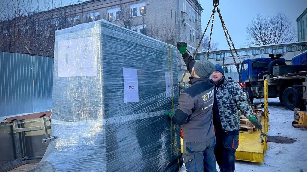 Выгрузка и подъем медицинского оборудования для ООО “Изварино Фарма”